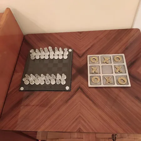 Cozy Three Bdrms At Five Filippou Str Apartment *