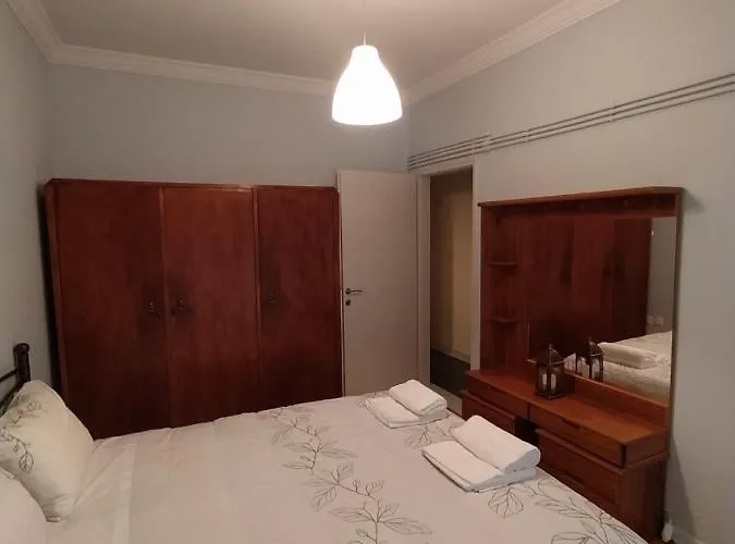 Cozy Three Bdrms At Five Filippou Str Apartament *