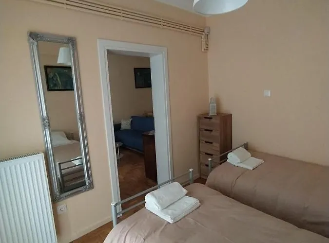 Apartament Cozy Three Bdrms At Five Filippou Str *