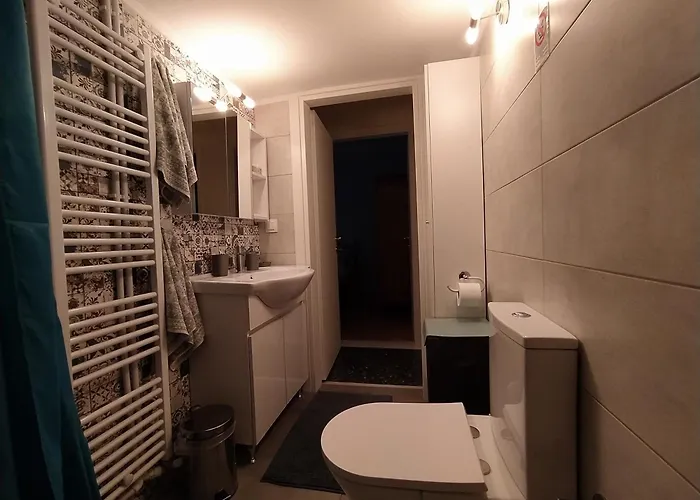 Apartament Cozy Three Bdrms At Five Filippou Str