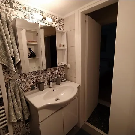 Cozy Three Bdrms At Five Filippou Str Апартаменты Салоники