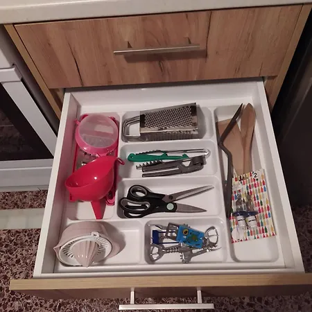 Cozy Three Bdrms At Five Filippou Str Appartement *