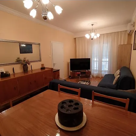 Cozy Three Bdrms At Five Filippou Str Апартаменты