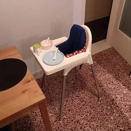 아파트 Cozy Three Bdrms At Five Filippou Str *